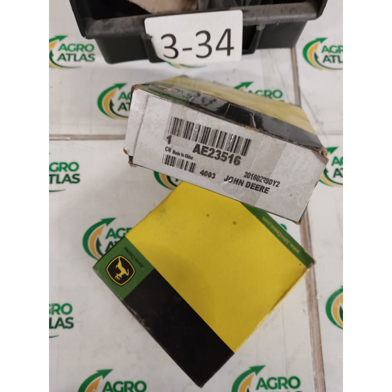 Хрестовина з підшипником в зборі AE23516 Хрестовина з підшипником в зборі AE23516