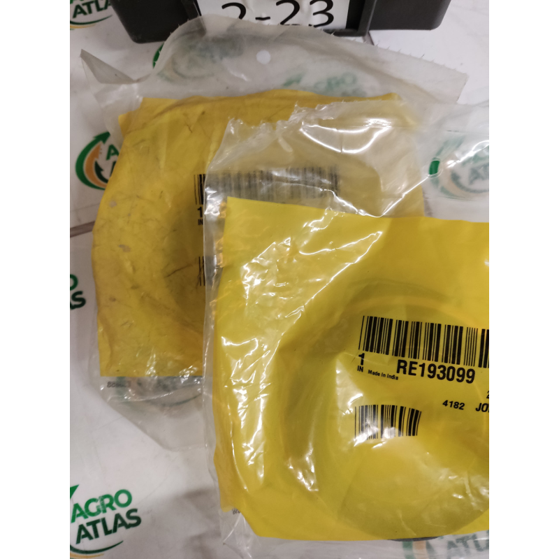 Комплект сальника RE193099