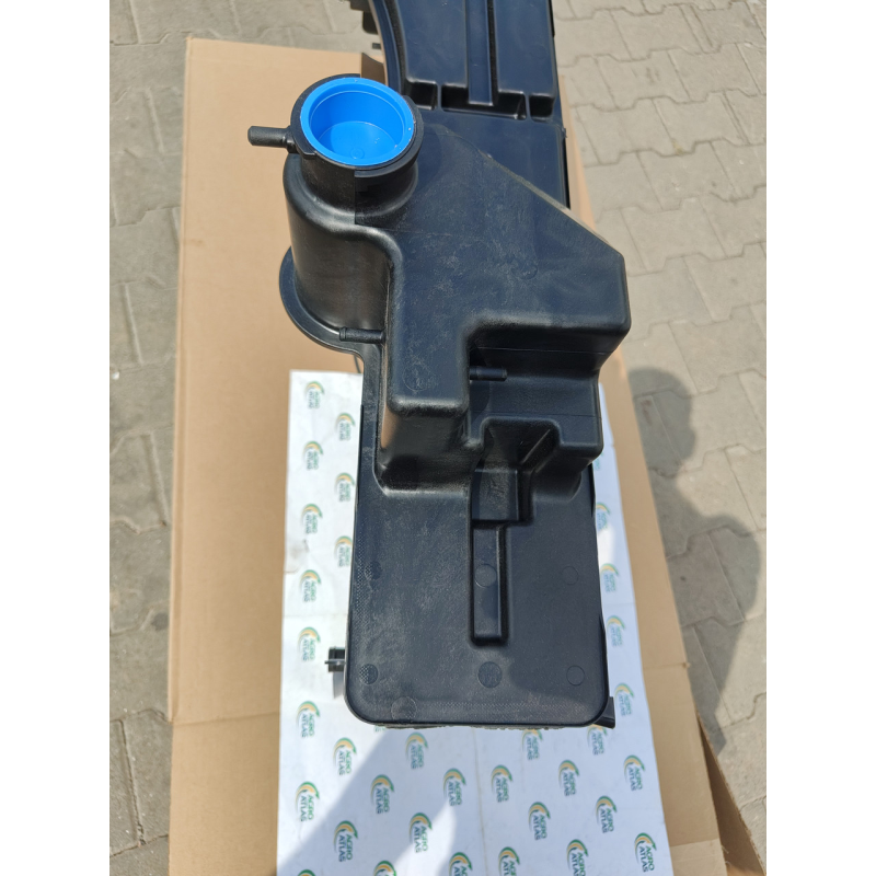 Кожух з розширюючим бачком RE212946