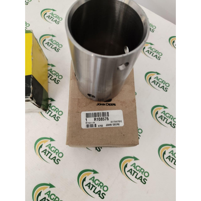 Втулка металева R108576